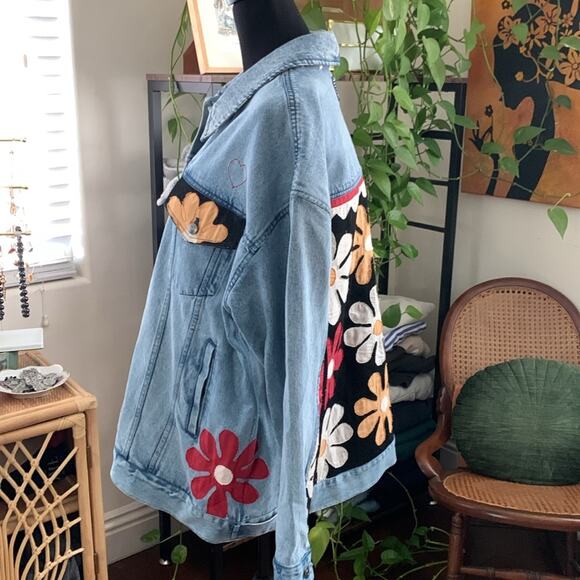 Free People Annie’s Flower Bomb Patchwork Embroidered Groovy Denim Jean Jacket - Picture 3 of 6